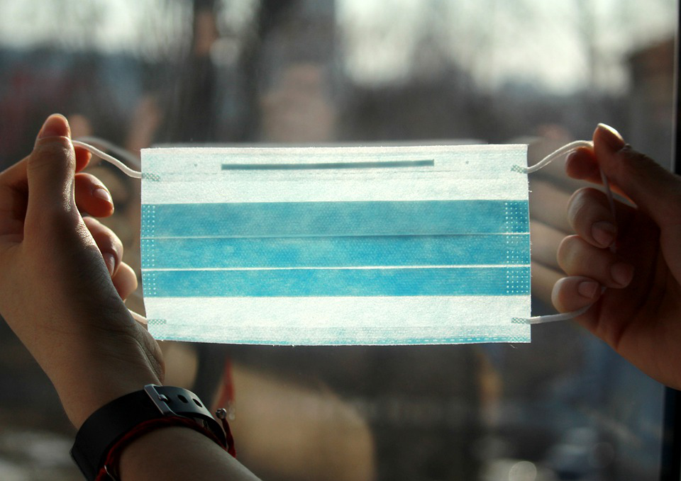 സിഡിസി: മാസ്ക് എങ്ങനെ ശരിയായി ധരിക്കാം?